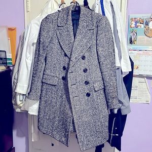 Zara coat , very stylish, very beautiful, very magnetic ( if u know what I mean